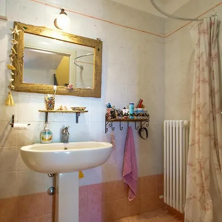 Apartment Awesome In Casteldimezzo Castel di Mezzo